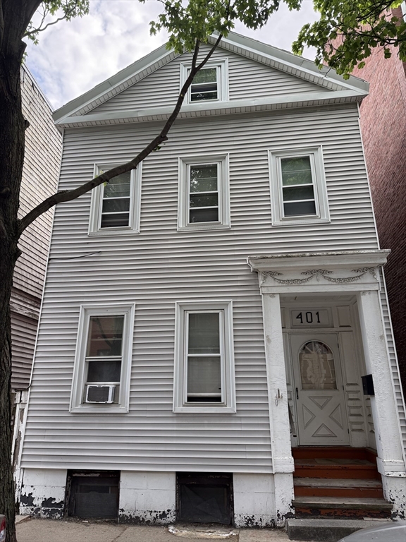 401 W 4th St, Boston, Massachusetts, 5 Bedrooms Bedrooms, 11 Rooms Rooms,5 BathroomsBathrooms,Residential,For Sale,W 4th St,73532774