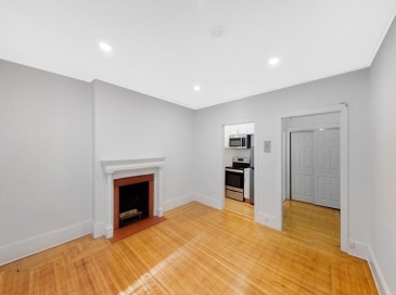 205 Beacon, Boston, Massachusetts, 3 Rooms Rooms,1 BathroomBathrooms,Residential Lease,For Rent,Beacon,73532786