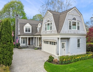 20 Elmwood Road, Marblehead, Massachusetts, 5 Bedrooms Bedrooms, 10 Rooms Rooms,4.5 BathroomsBathrooms,Residential,For Sale,Elmwood Road,73532789