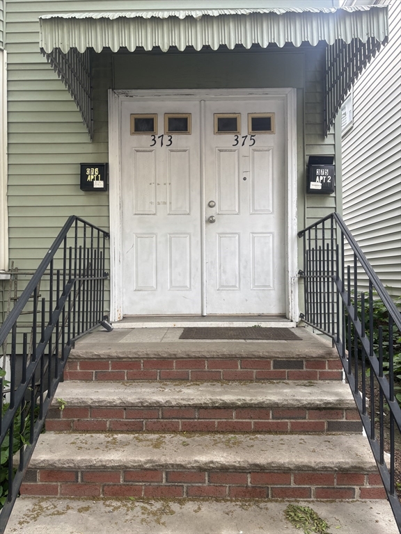 375 Prospect St, Cambridge, Massachusetts, 4 Bedrooms Bedrooms, 7 Rooms Rooms,1 BathroomBathrooms,Residential Lease,For Rent,Prospect St,73532824