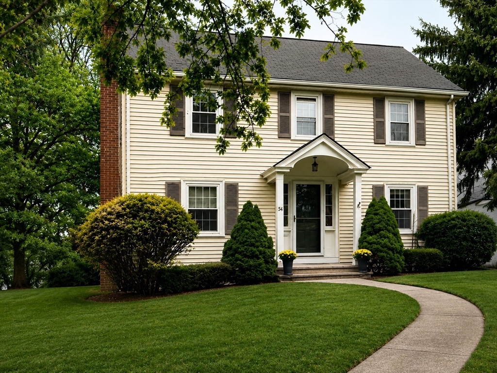 16 Pine Street, Natick, Massachusetts, 4 Bedrooms Bedrooms, 8 Rooms Rooms,2.5 BathroomsBathrooms,Residential Lease,For Rent,Pine Street,73532830