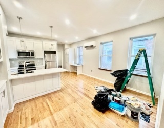 76 North Margin, Boston, Massachusetts, 2 Bedrooms Bedrooms, 4 Rooms Rooms,1 BathroomBathrooms,Residential Lease,For Rent,North Margin,73532832