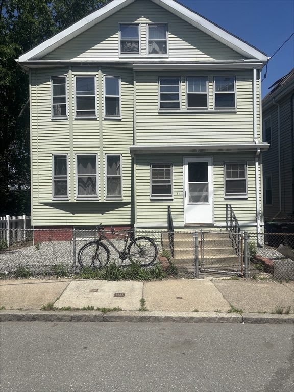 11 Eliot St, Somerville, Massachusetts, 4 Bedrooms Bedrooms, 5 Rooms Rooms,1 BathroomBathrooms,Residential Lease,For Rent,Eliot St,73532835