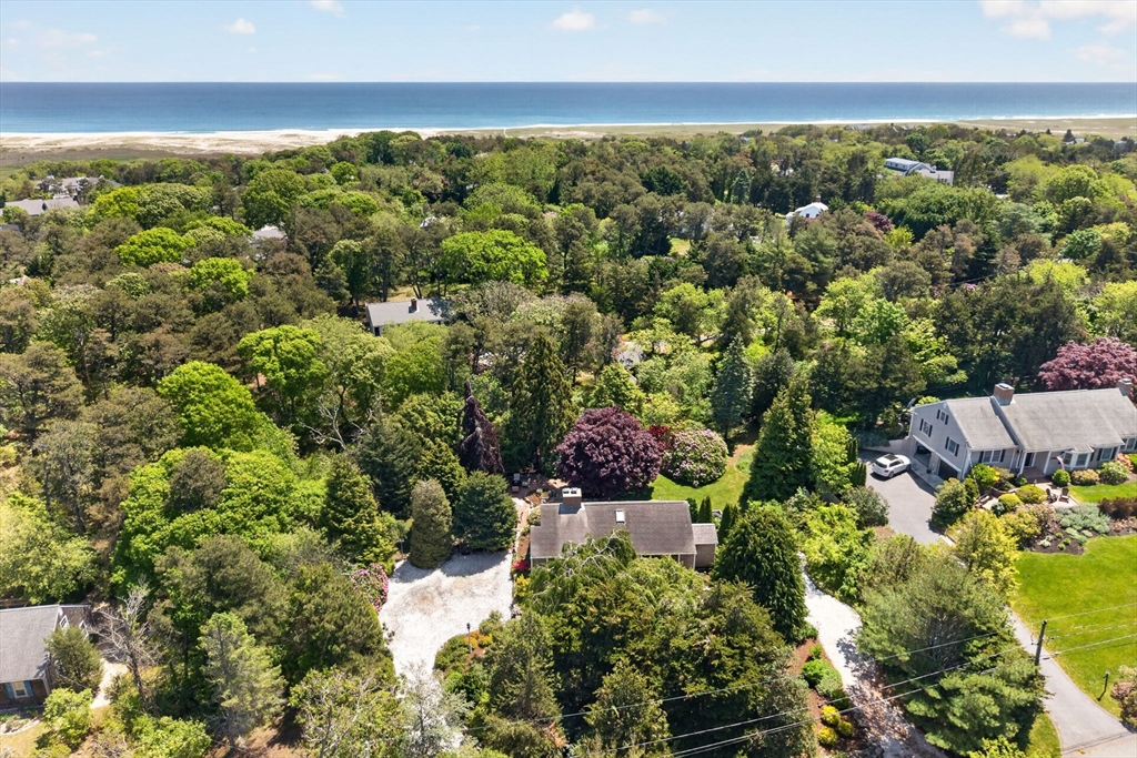 27 Lovell Lane, Orleans, Massachusetts, 3 Bedrooms Bedrooms, 5 Rooms Rooms,2 BathroomsBathrooms,Residential,For Sale,Lovell Lane,73532722