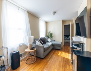 218 West 8th, Boston, Massachusetts, 2 Bedrooms Bedrooms, 3 Rooms Rooms,1 BathroomBathrooms,Residential Lease,For Rent,West 8th,73532854
