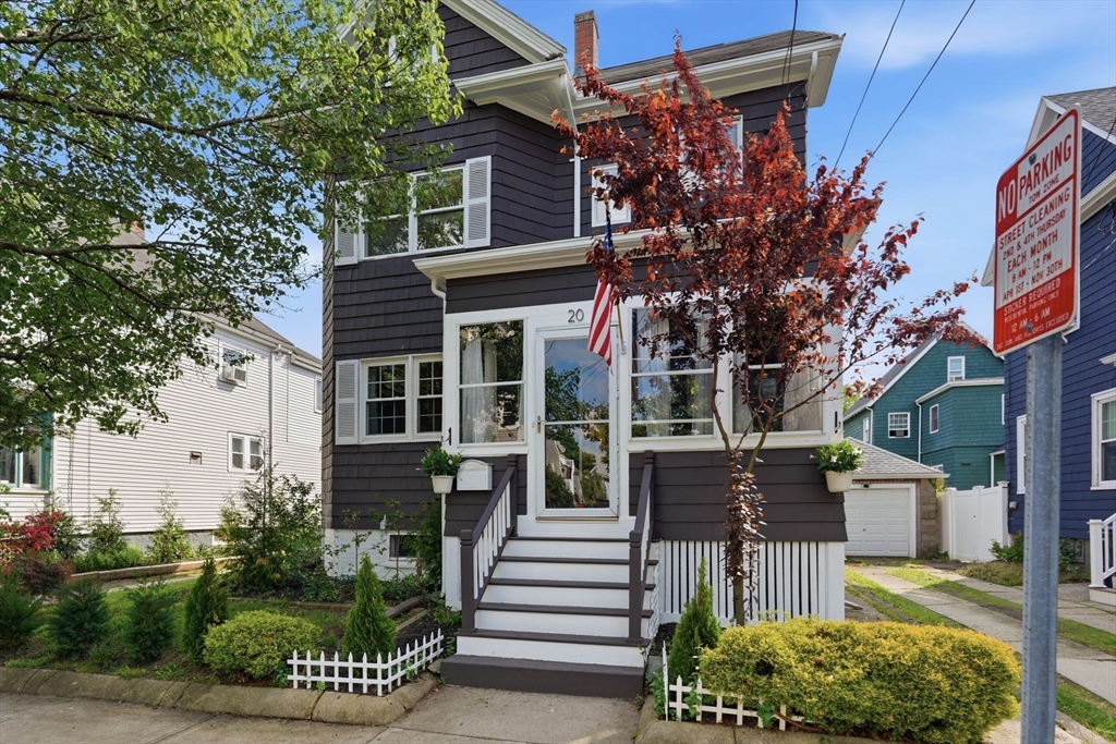 20A Raymond St, Everett, Massachusetts, 5 Bedrooms Bedrooms, 7 Rooms Rooms,2 BathroomsBathrooms,Residential Lease,For Rent,Raymond St,73532617