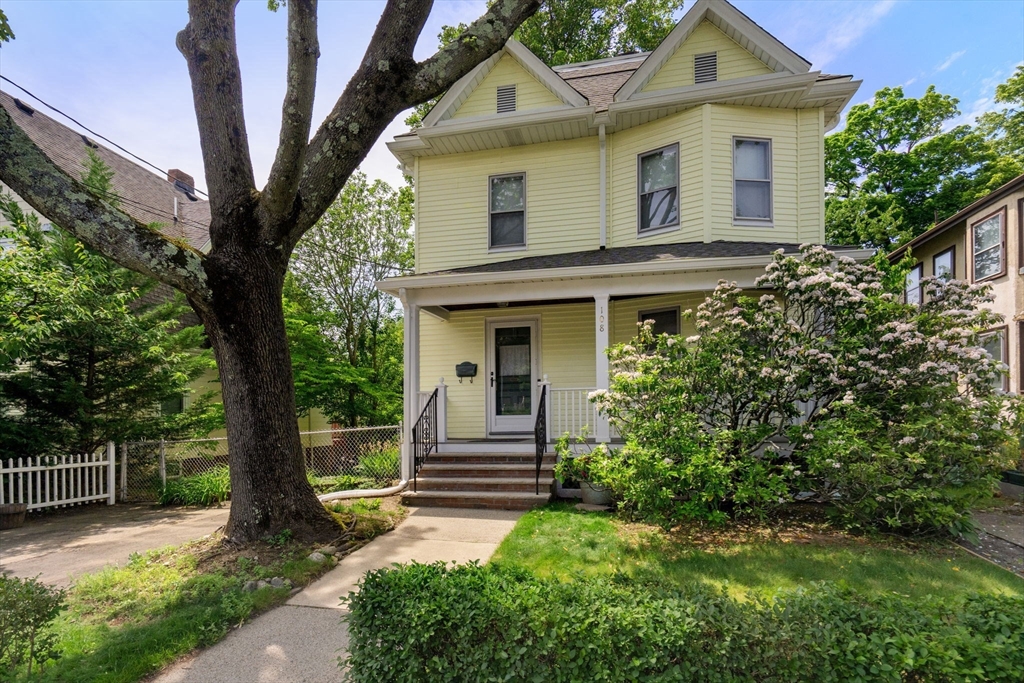 108 Langdon Ave, Watertown, Massachusetts, 4 Bedrooms Bedrooms, 9 Rooms Rooms,1.5 BathroomsBathrooms,Residential,For Sale,Langdon Ave,73532861