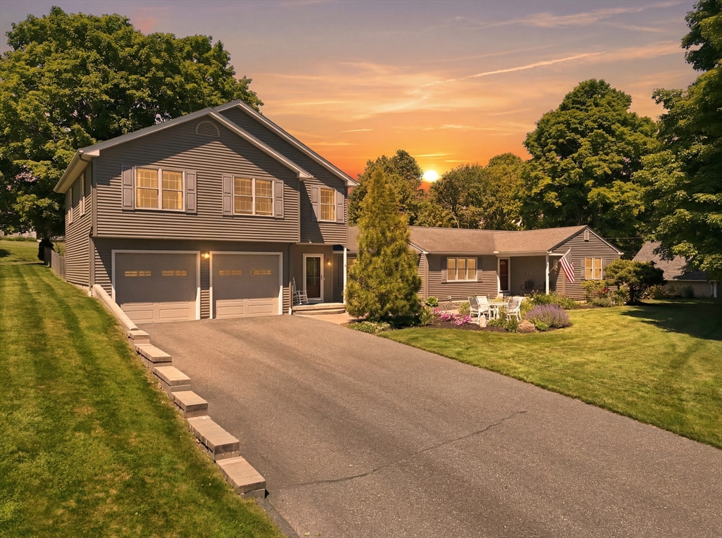 6 Brynmawr Dr, East Longmeadow, Massachusetts, 5 Bedrooms Bedrooms, 10 Rooms Rooms,2.5 BathroomsBathrooms,Residential,For Sale,Brynmawr Dr,73526162