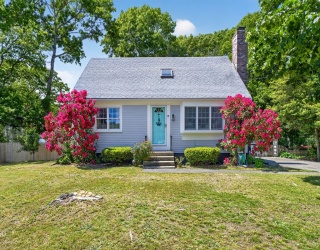14 Heritage Circle, Falmouth, Massachusetts, 3 Bedrooms Bedrooms, 6 Rooms Rooms,3 BathroomsBathrooms,Residential,For Sale,Heritage Circle,73533041