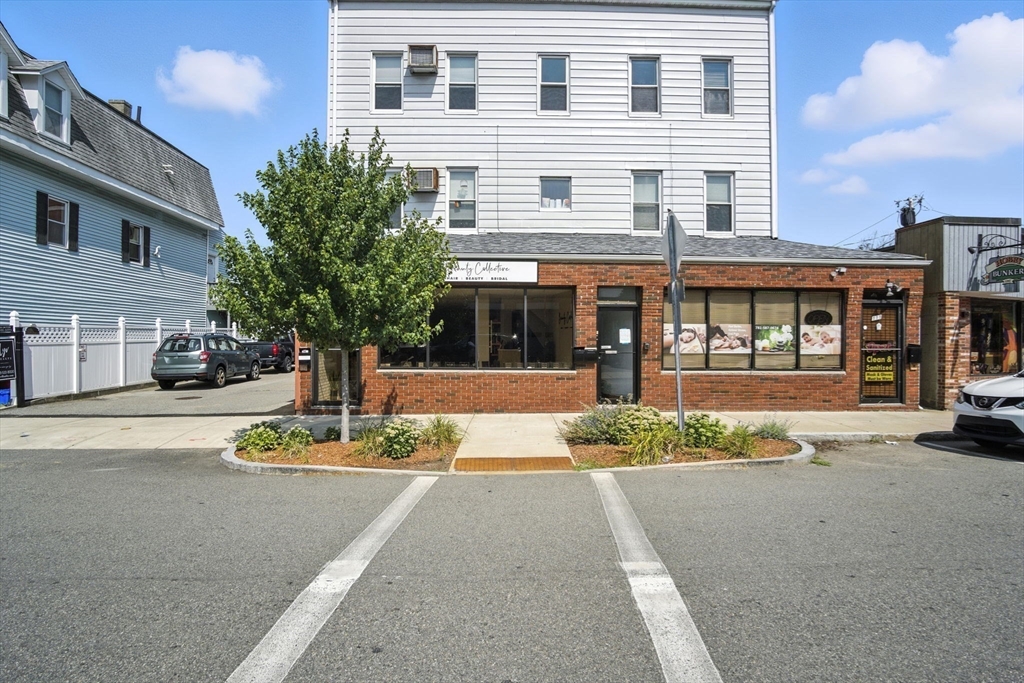 111 Albion St, Wakefield, Massachusetts, 2 Bedrooms Bedrooms, 5 Rooms Rooms,1 BathroomBathrooms,Residential Lease,For Rent,Albion St,73533045
