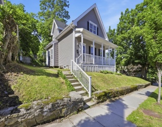 57 May St, Worcester, Massachusetts, 5 Bedrooms Bedrooms, 8 Rooms Rooms,1.5 BathroomsBathrooms,Residential,For Sale,May St,73533051