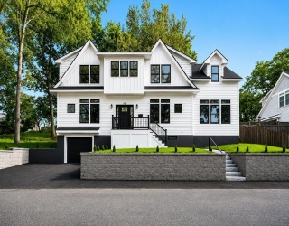 98 Evans Rd, Marblehead, Massachusetts, 4 Bedrooms Bedrooms, 10 Rooms Rooms,4 BathroomsBathrooms,Residential,For Sale,Evans Rd,73523180