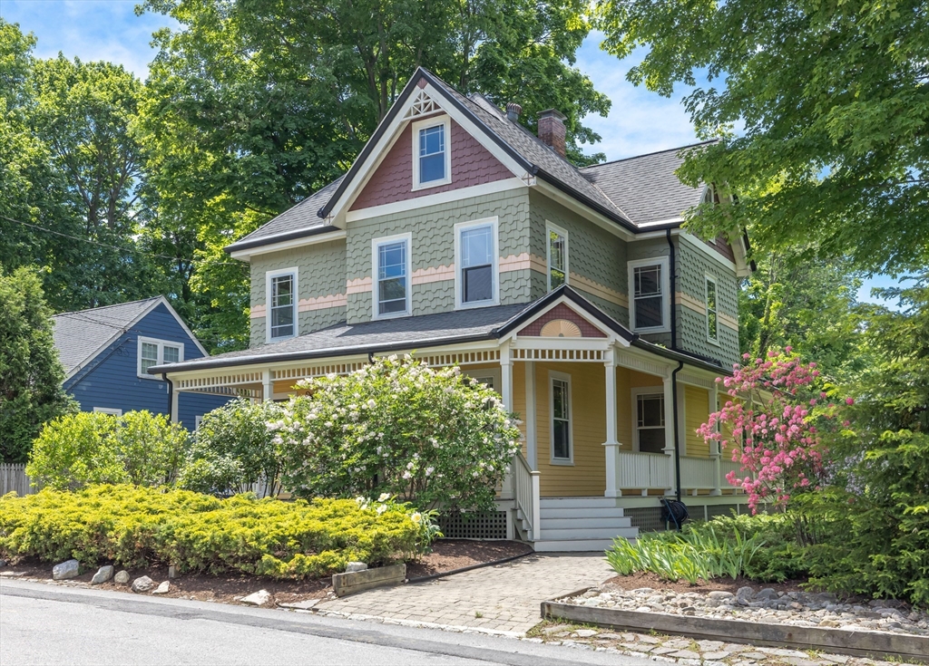 9 Spring Hill Road, Boston, Massachusetts, 5 Bedrooms Bedrooms, 11 Rooms Rooms,1.5 BathroomsBathrooms,Residential,For Sale,Spring Hill Road,73533083