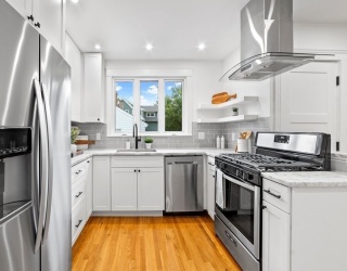 44 Donnybrook Road, Boston, Massachusetts, 3 Bedrooms Bedrooms, 6 Rooms Rooms,2 BathroomsBathrooms,Residential Lease,For Rent,Donnybrook Road,73533084