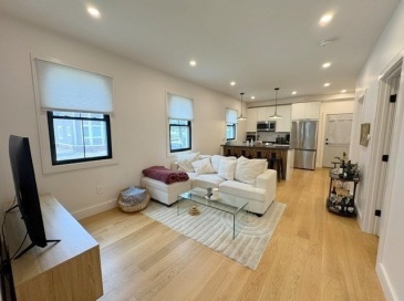93 Cowper Street, Boston, Massachusetts, 2 Bedrooms Bedrooms, 5 Rooms Rooms,2 BathroomsBathrooms,Residential Lease,For Rent,Cowper Street,73532950
