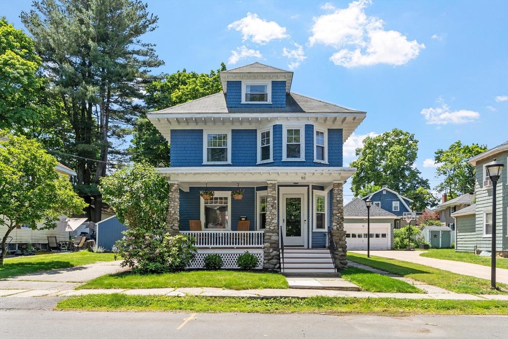 95 Haseltine Street, Haverhill, Massachusetts, 4 Bedrooms Bedrooms, 8 Rooms Rooms,1.5 BathroomsBathrooms,Residential,For Sale,Haseltine Street,73533092