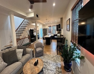 231 1/2 Broadway, Cambridge, Massachusetts, 2 Bedrooms Bedrooms, 5 Rooms Rooms,2 BathroomsBathrooms,Residential Lease,For Rent,Broadway,73532957
