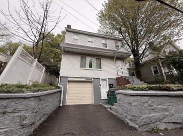 18 Pleasant St, Fitchburg, Massachusetts, 3 Bedrooms Bedrooms, 7 Rooms Rooms,1 BathroomBathrooms,Residential,For Sale,Pleasant St,73533115