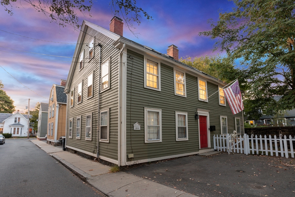 4 North Pine Street, Salem, Massachusetts, 3 Bedrooms Bedrooms, 7 Rooms Rooms,1 BathroomBathrooms,Residential,For Sale,North Pine Street,73533098