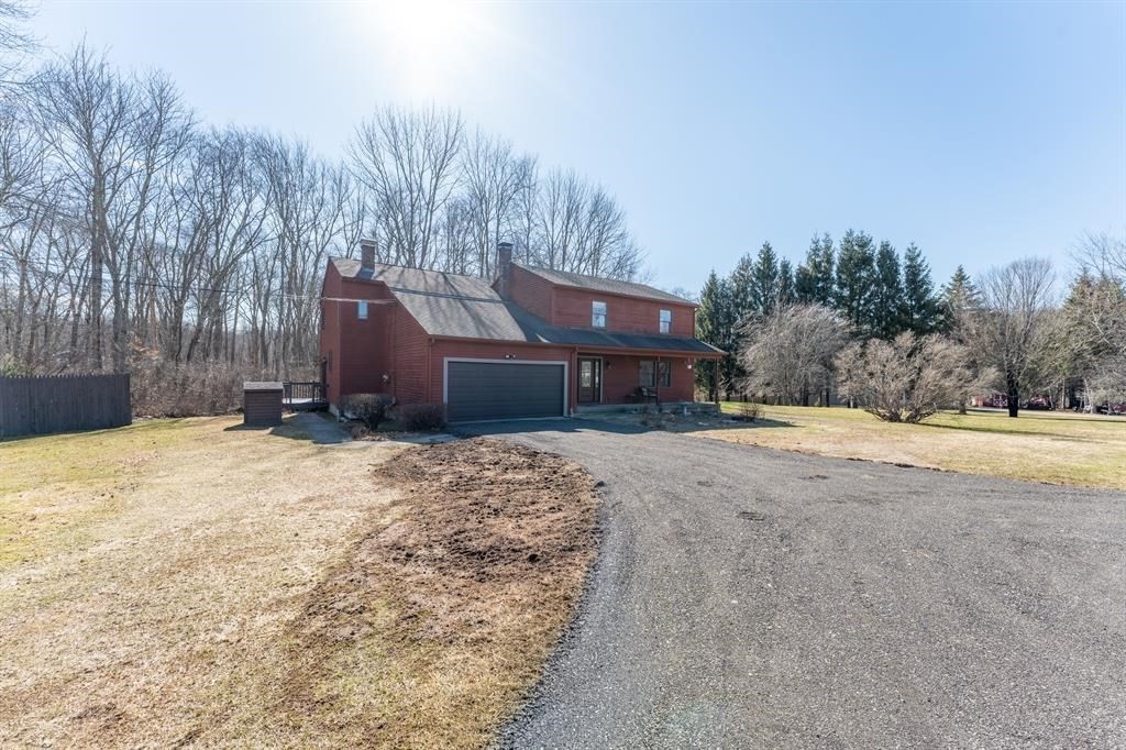 41 Margaret Henry Road, Killingly, Connecticut, 5 Bedrooms Bedrooms, 9 Rooms Rooms,4.5 BathroomsBathrooms,Residential,For Sale,Margaret Henry Road,73532742