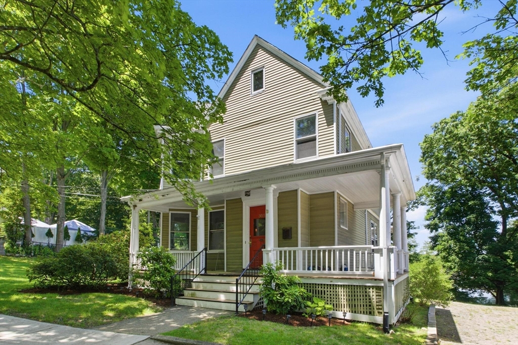 305 Central St, Newton, Massachusetts, 5 Bedrooms Bedrooms, 9 Rooms Rooms,3 BathroomsBathrooms,Residential,For Sale,Central St,73533122