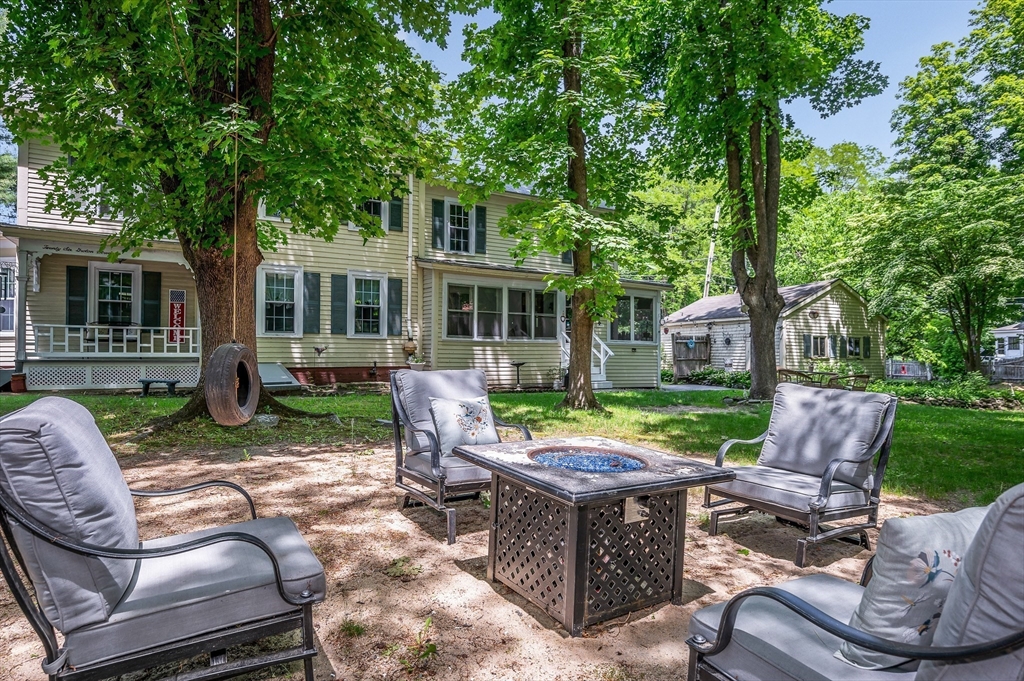 26 Groton St, Pepperell, Massachusetts, 4 Bedrooms Bedrooms, 9 Rooms Rooms,2.5 BathroomsBathrooms,Residential,For Sale,Groton St,73532652