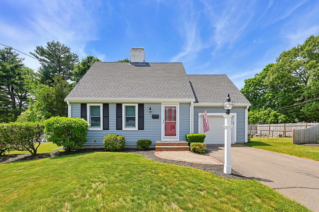 1 Birchwood Road, Holbrook, Massachusetts, 3 Bedrooms Bedrooms, 6 Rooms Rooms,1 BathroomBathrooms,Residential,For Sale,Birchwood Road,73532507