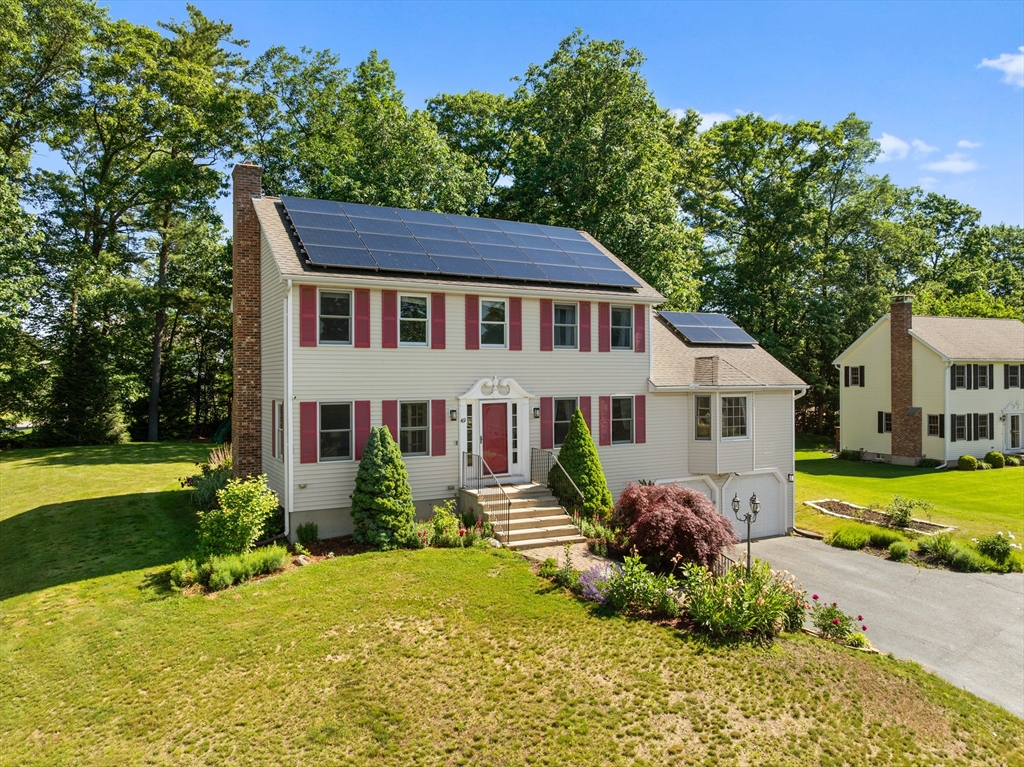 49 Larson Ave, Leominster, Massachusetts, 3 Bedrooms Bedrooms, 7 Rooms Rooms,2.5 BathroomsBathrooms,Residential,For Sale,Larson Ave,73533140