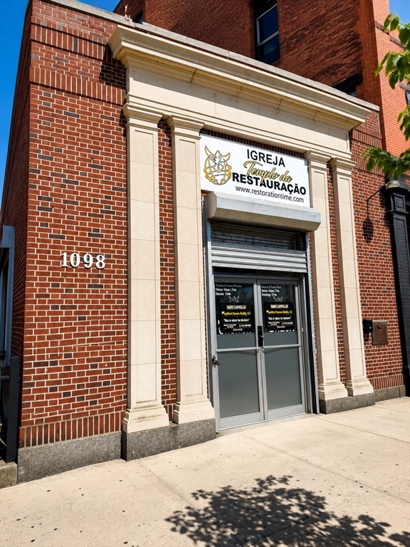 1098 Main St, Brockton, Massachusetts, ,Commercial Lease,For Rent,Main St,73532994