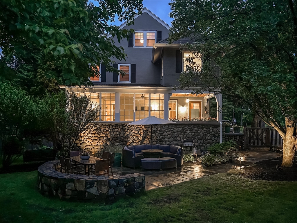 211 Forest St, Winchester, Massachusetts, 5 Bedrooms Bedrooms, 10 Rooms Rooms,3.5 BathroomsBathrooms,Residential,For Sale,Forest St,73532996