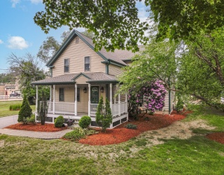 18 Ballardvale Street, Wilmington, Massachusetts, 3 Bedrooms Bedrooms, 9 Rooms Rooms,2 BathroomsBathrooms,Residential,For Sale,Ballardvale Street,73533026