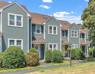 551 Hildreth St, Dracut, Massachusetts, 2 Bedrooms Bedrooms, 6 Rooms Rooms,1.5 BathroomsBathrooms,Residential,For Sale,Hildreth St,73533158