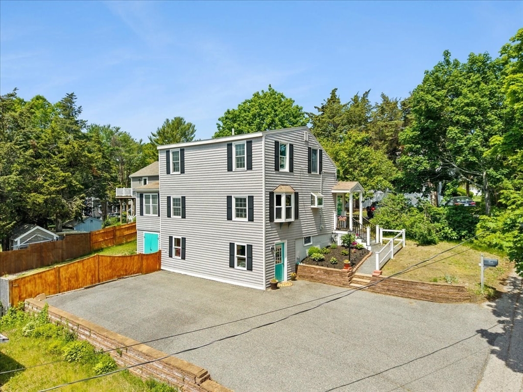 39 Everett St, Marshfield, Massachusetts, 3 Bedrooms Bedrooms, 6 Rooms Rooms,1.5 BathroomsBathrooms,Residential,For Sale,Everett St,73533070