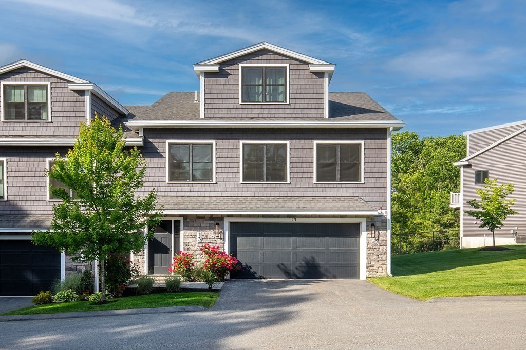 13 James Coffin Way, Middleton, Massachusetts, 4 Bedrooms Bedrooms, 6 Rooms Rooms,3.5 BathroomsBathrooms,Residential,For Sale,James Coffin Way,73533177