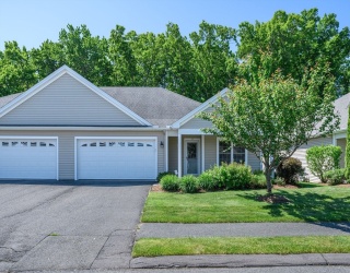 77 Cherry Dr, Wilbraham, Massachusetts, 2 Bedrooms Bedrooms, 4 Rooms Rooms,2 BathroomsBathrooms,Residential,For Sale,Cherry Dr,73532545