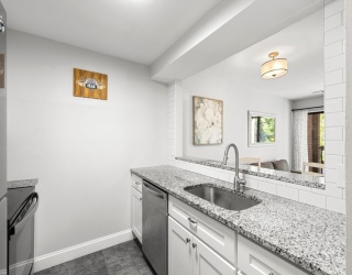59-69 Msgr Patrick J Lydon Way, Boston, Massachusetts, 2 Bedrooms Bedrooms, 4 Rooms Rooms,1.5 BathroomsBathrooms,Residential,For Sale,Msgr Patrick J Lydon Way,73532781