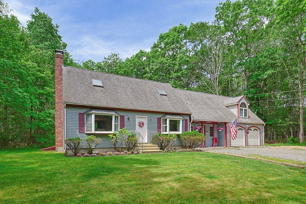 170 Rocky Hill Rd, Rehoboth, Massachusetts, 3 Bedrooms Bedrooms, 8 Rooms Rooms,2 BathroomsBathrooms,Residential,For Sale,Rocky Hill Rd,73532802