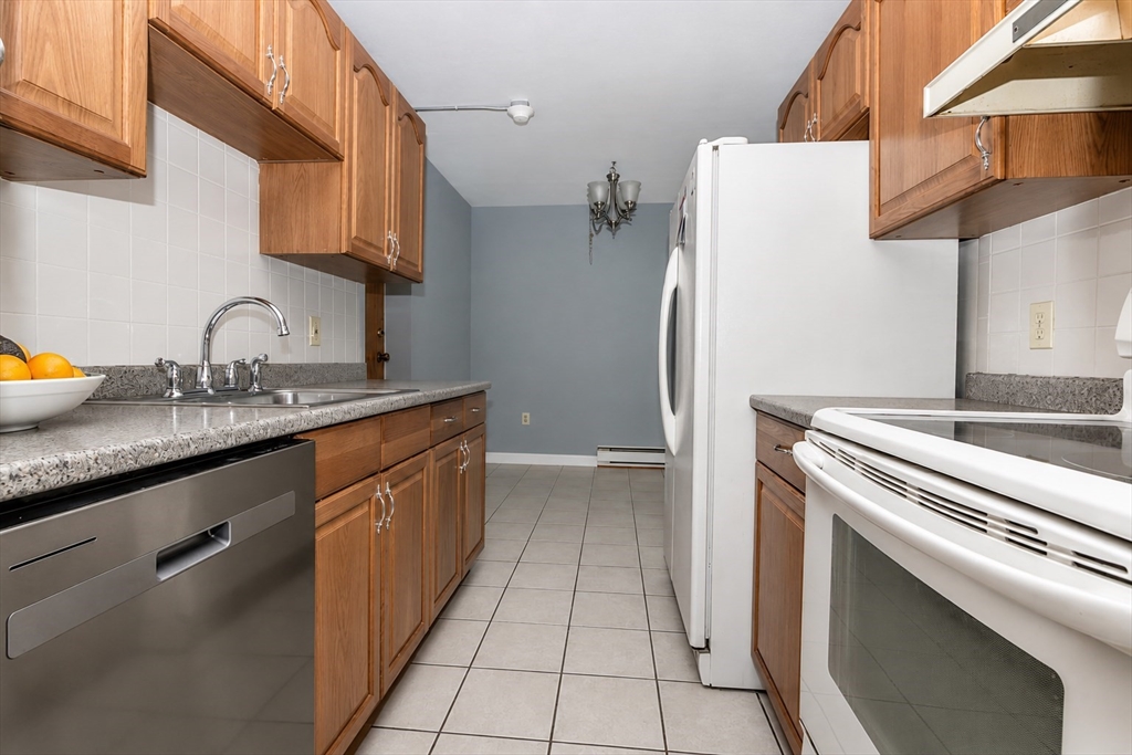 103 Newman Rd, Malden, Massachusetts, 2 Bedrooms Bedrooms, 4 Rooms Rooms,1 BathroomBathrooms,Residential,For Sale,Newman Rd,73533198