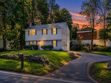 181 E Main St, Westborough, Massachusetts, 4 Bedrooms Bedrooms, 9 Rooms Rooms,2 BathroomsBathrooms,Residential,For Sale,E Main St,73533181