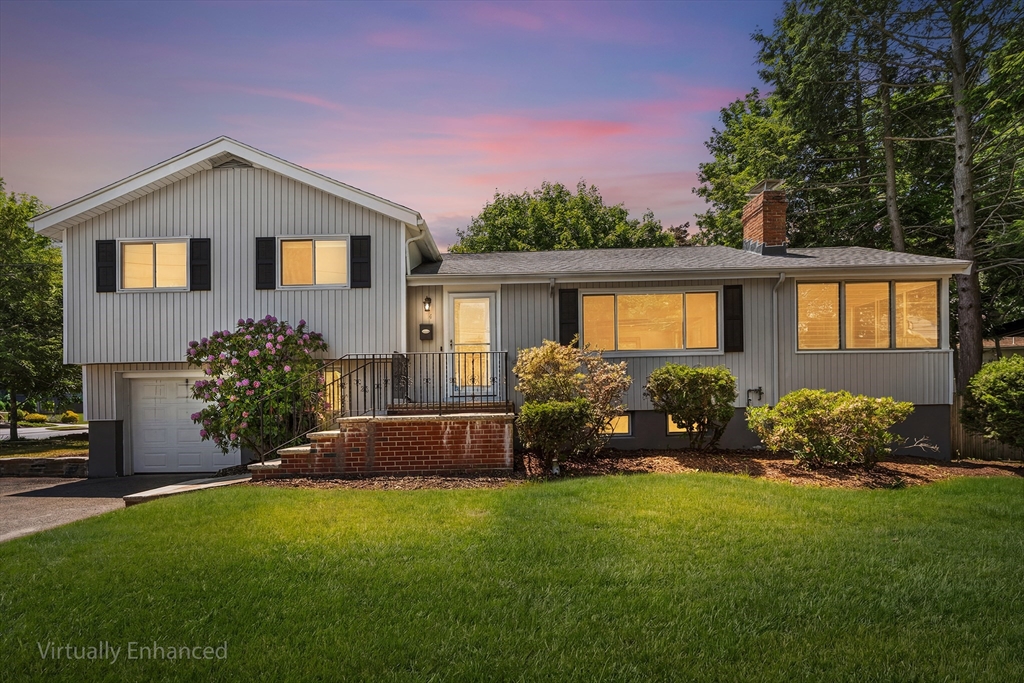 4 June Ln, Newton, Massachusetts, 3 Bedrooms Bedrooms, 6 Rooms Rooms,2 BathroomsBathrooms,Residential,For Sale,June Ln,73533112