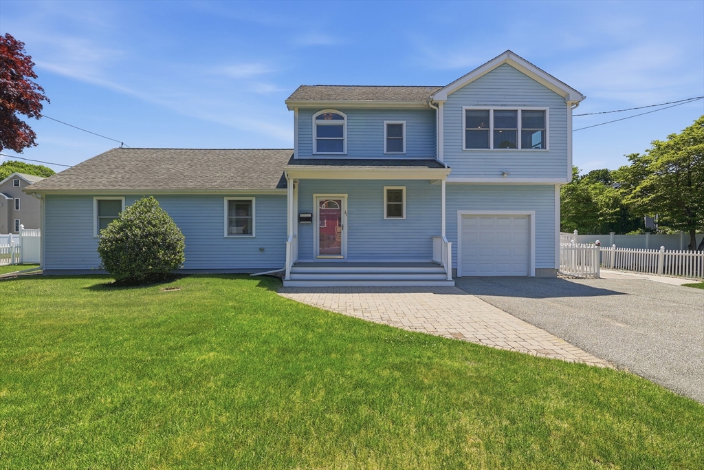 35 Kendrick Road, Wakefield, Massachusetts, 3 Bedrooms Bedrooms, 6 Rooms Rooms,2.5 BathroomsBathrooms,Residential,For Sale,Kendrick Road,73533217