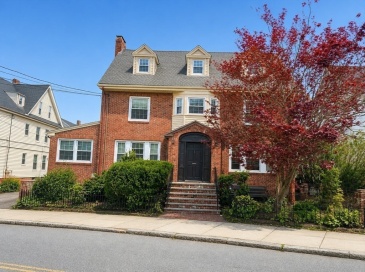 18 Pierce St, Malden, Massachusetts, 8 Bedrooms Bedrooms, 14 Rooms Rooms,5 BathroomsBathrooms,Residential Income,For Sale,Pierce St,73514674 18 Pierce St, Malden, Massachusetts, 8 Bedrooms Bedrooms, 14 Rooms Rooms,5 BathroomsBathrooms,Residential Income,For Sale,Pierce St,73514674