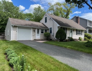 43 Pine Hill Rd, Springfield, Massachusetts, 4 Bedrooms Bedrooms, 8 Rooms Rooms,1.5 BathroomsBathrooms,Residential,For Sale,Pine Hill Rd,73533261