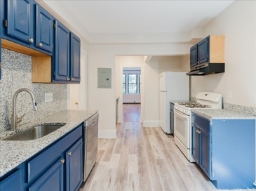 1680 Commonwealth Ave, Boston, Massachusetts, 4 Bedrooms Bedrooms, 7 Rooms Rooms,1 BathroomBathrooms,Residential Lease,For Rent,Commonwealth Ave,73533481
