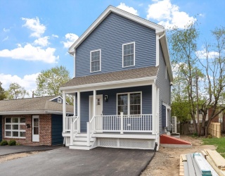 22 Greystone, Haverhill, Massachusetts, 3 Bedrooms Bedrooms, 6 Rooms Rooms,2 BathroomsBathrooms,Residential,For Sale,Greystone,73533484
