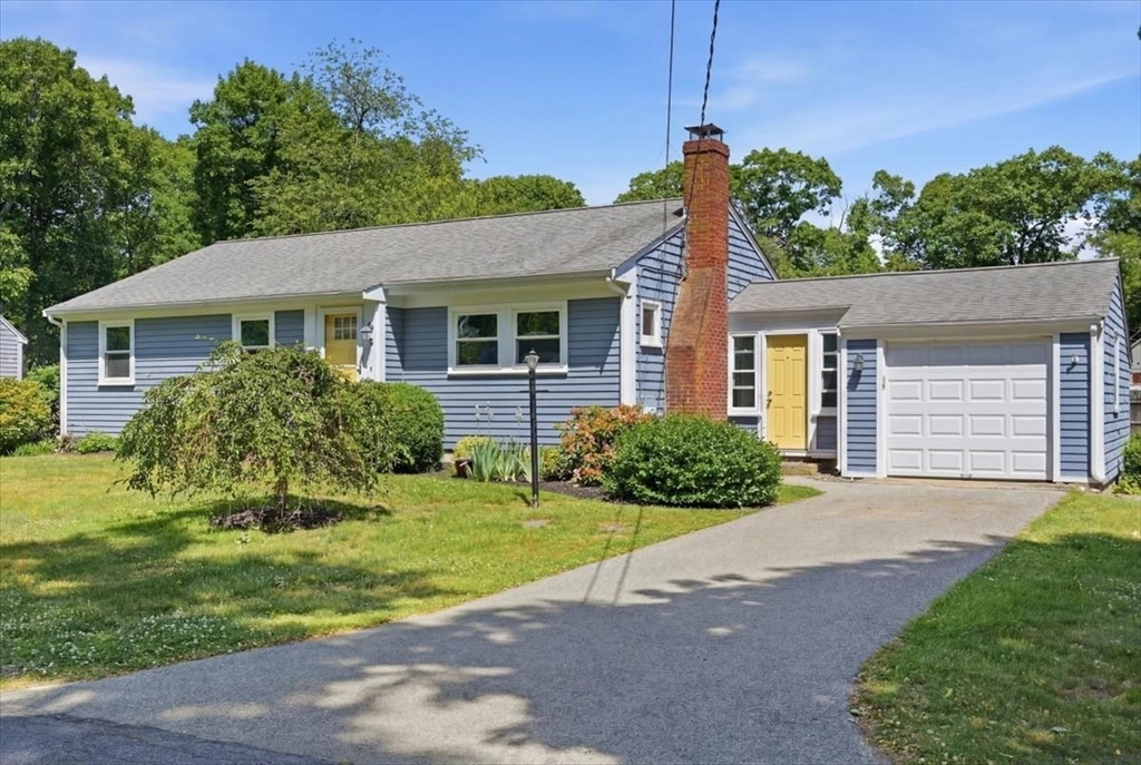 6 Jackson Rd, Scituate, Massachusetts, 3 Bedrooms Bedrooms, 5 Rooms Rooms,1 BathroomBathrooms,Residential,For Sale,Jackson Rd,73533475