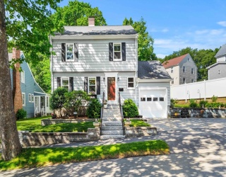 17 Landon Road, Milton, Massachusetts, 3 Bedrooms Bedrooms, 6 Rooms Rooms,1 BathroomBathrooms,Residential,For Sale,Landon Road,73533488