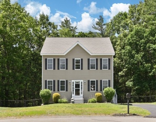 3 Poe Circle, Tyngsborough, Massachusetts, 3 Bedrooms Bedrooms, 6 Rooms Rooms,1.5 BathroomsBathrooms,Residential,For Sale,Poe Circle,73533236