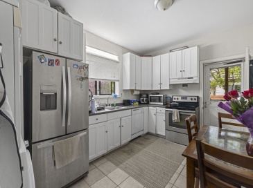 108 Cass St, Boston, Massachusetts, 7 Bedrooms Bedrooms, 13 Rooms Rooms,3 BathroomsBathrooms,Residential Income,For Sale,Cass St,73533210 108 Cass St, Boston, Massachusetts, 7 Bedrooms Bedrooms, 13 Rooms Rooms,3 BathroomsBathrooms,Residential Income,For Sale,Cass St,73533210