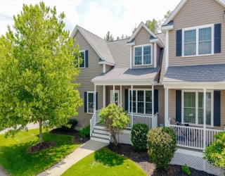 2 Williamsburg Way, Medway, Massachusetts, 3 Bedrooms Bedrooms, 6 Rooms Rooms,2.5 BathroomsBathrooms,Residential,For Sale,Williamsburg Way,73523299